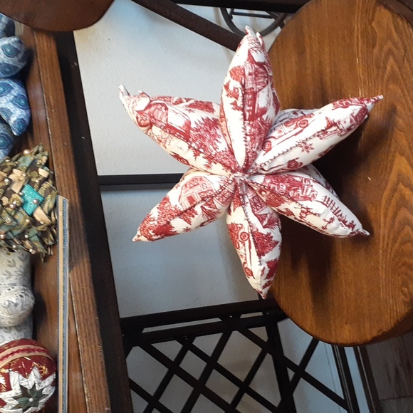 Stuffed Christmas Decor Approximately 10x10". Rustic motif. - Picture 2 of 2